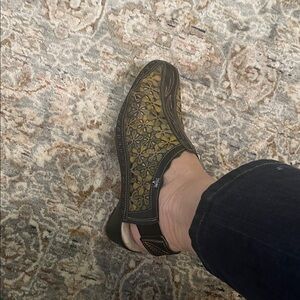 PIKOLINOS Olive and Black Floral Women's Shoes